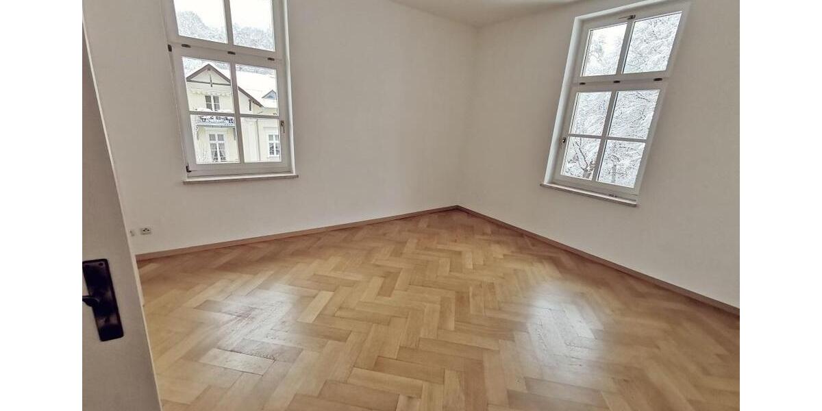 Etagenwohnung Bad Elster - 3 Zimmer, 90 m&sup2;, 675&euro; | Angebot:13775792