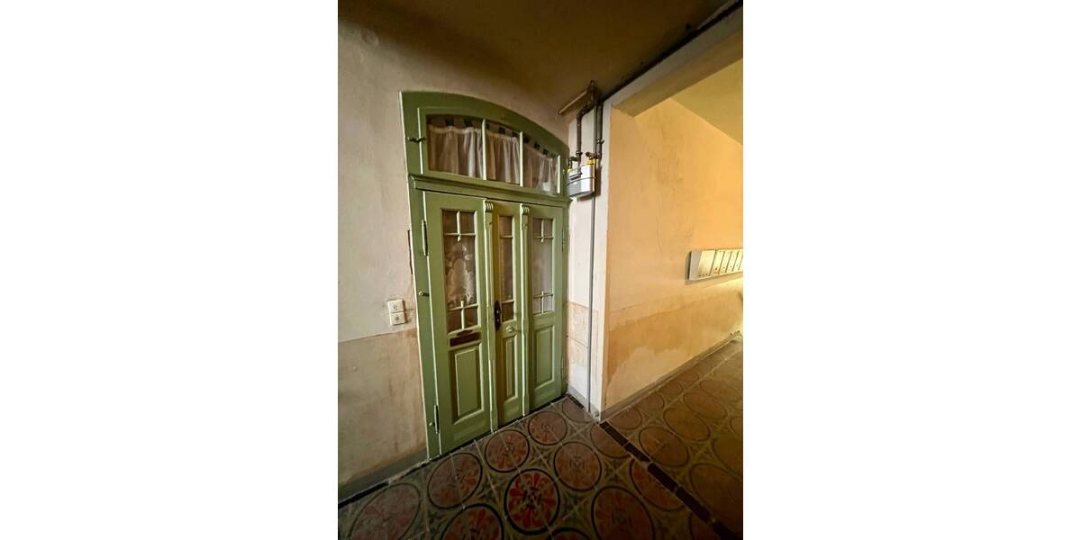 Mehrfamilienhaus, Wohnhaus Oelsnitz - 2 Zimmer, 400 m&sup2;, 65.000&euro; | Angebot:25781127