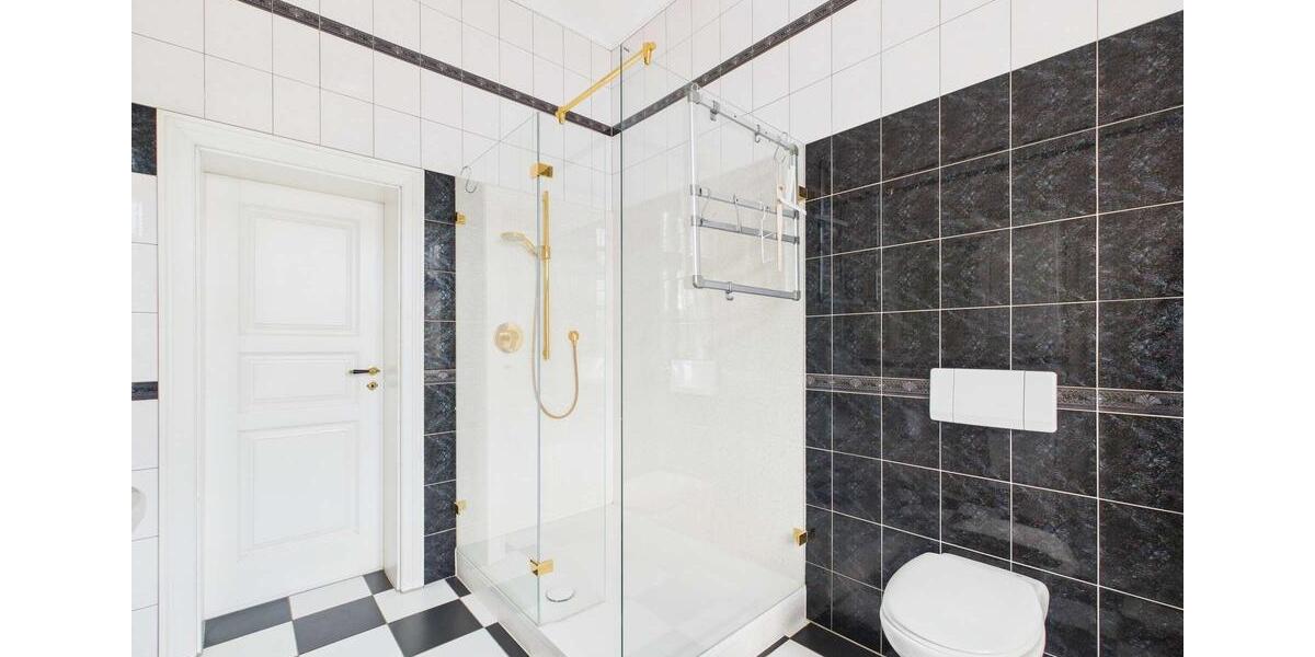 Etagenwohnung Lengenfeld - 3 Zimmer, 161 m&sup2;, 795&euro; | Angebot:23472963