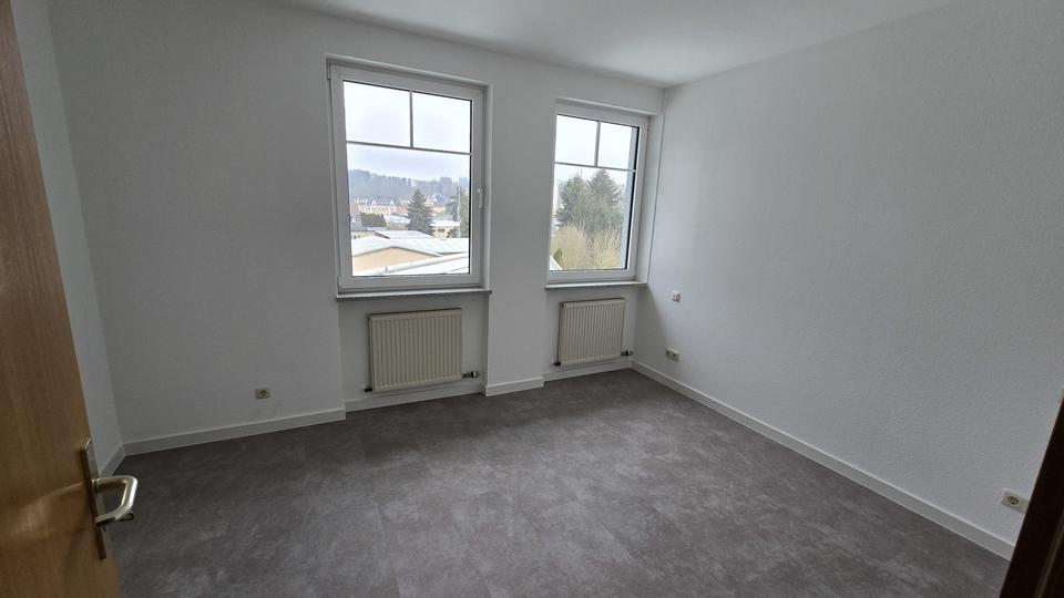 Dachgeschoßwohnung Adorf/Vogtland Vogtland - 3 Zimmer, 89 m&sup2;, 550&euro; | Angebot:24015042