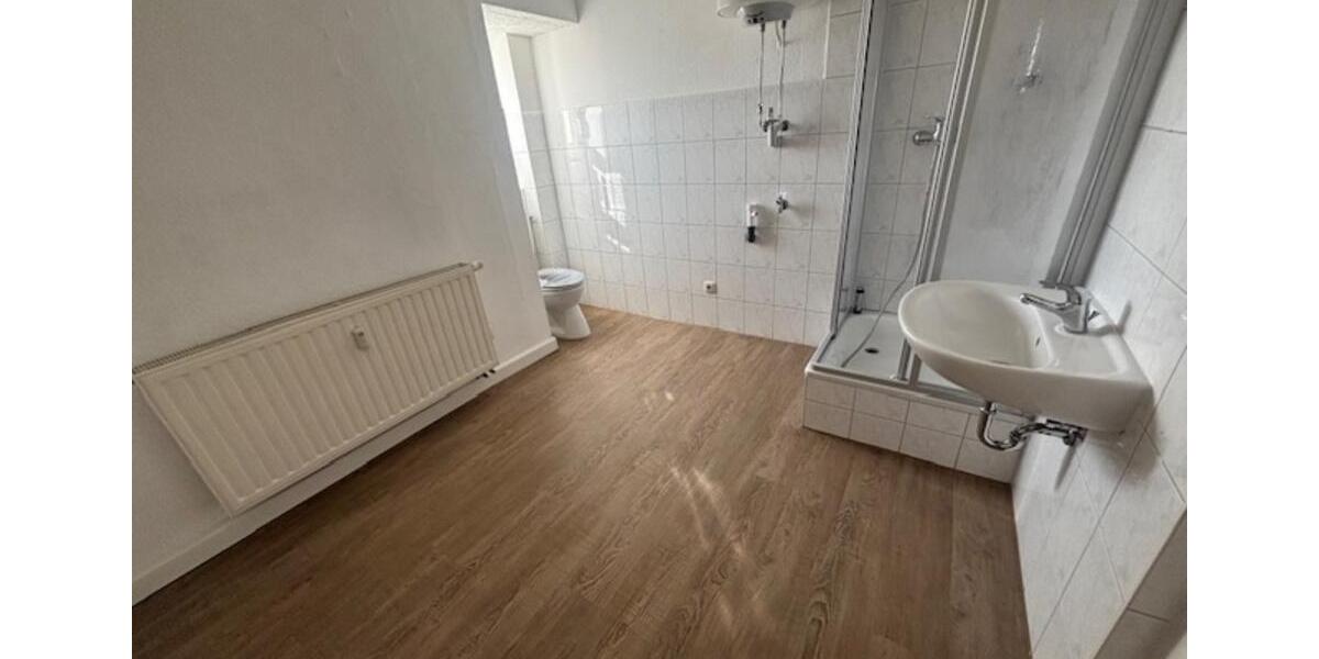 Dachgeschoßwohnung Ellefeld - 2 Zimmer, 46 m&sup2;, 230&euro; | Angebot:21518338