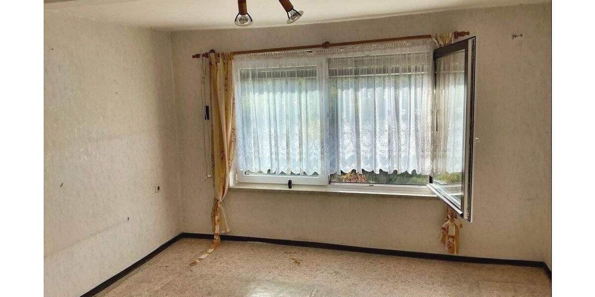 Reihenmittelhaus Oelsnitz - 4 Zimmer, 69 m&sup2;, 98.000&euro; | Angebot:25776182