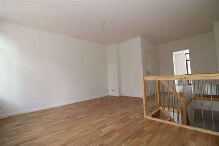 Wohnung Plauen Bahnhofsvorstadt - 2 Zimmer, 70 m&sup2;, 490&euro; | Angebot:26004424