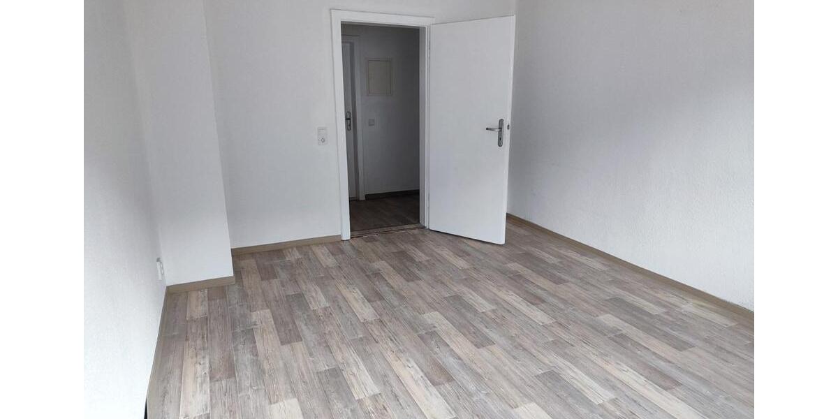 Etagenwohnung Elsterberg - 3 Zimmer, 59 m&sup2;, 295&euro; | Angebot:25650098