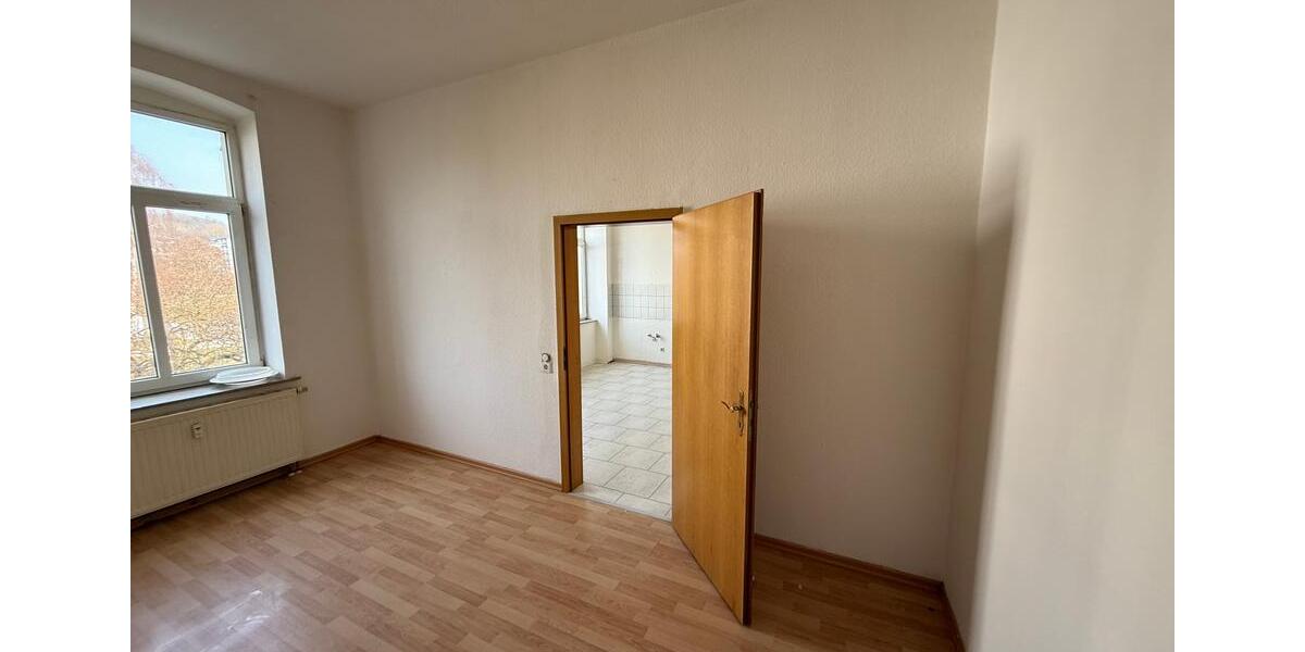 Etagenwohnung Plauen - 3 Zimmer, 96 m&sup2;, 480&euro; | Angebot:25887081