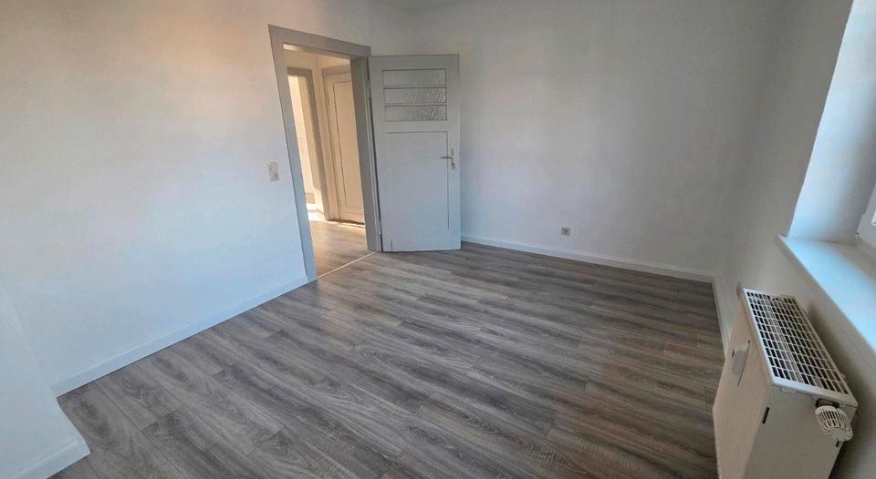 Etagenwohnung Plauen Alt Chrieschwitz - 3.5 Zimmer, 70 m&sup2;, 600&euro; | Angebot:26178174