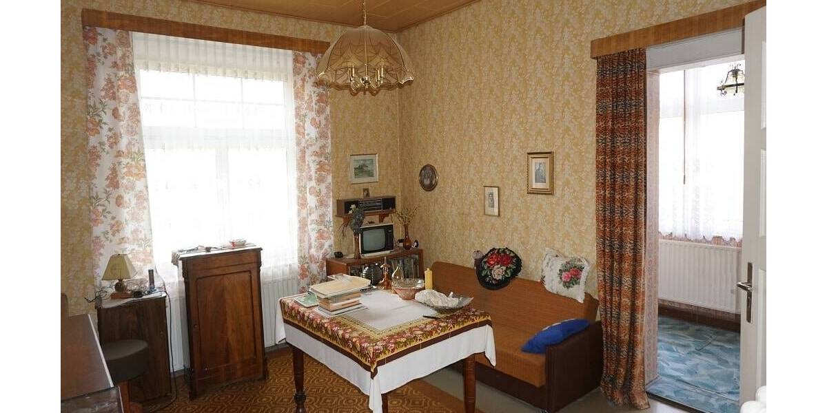 Mehrfamilienhaus, Wohnhaus Adorf - 8 Zimmer, 200 m&sup2;, 121.000&euro; | Angebot:25997740