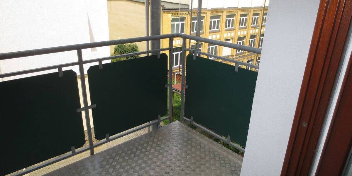Etagenwohnung Plauen Westend - 2 Zimmer, 53 m&sup2;, 215&euro; | Angebot:25985038