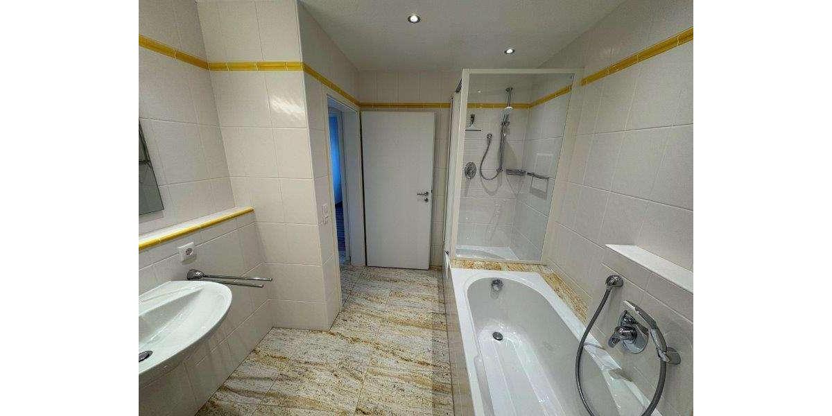 Etagenwohnung Hof Neuhof - 3 Zimmer, 89 m&sup2;, 880&euro; | Angebot:25145335