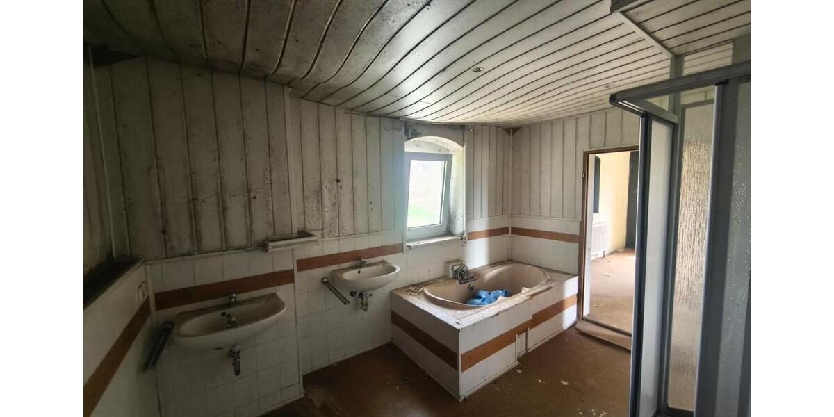 Einfamilienhaus Oberkotzau - 10 Zimmer, 200 m&sup2;, 1.000&euro; | Angebot:26447230