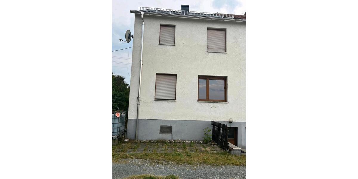 Reihenhaus Weischlitz - 7 Zimmer, 80 m&sup2;, 69.500&euro; | Angebot:26600960
