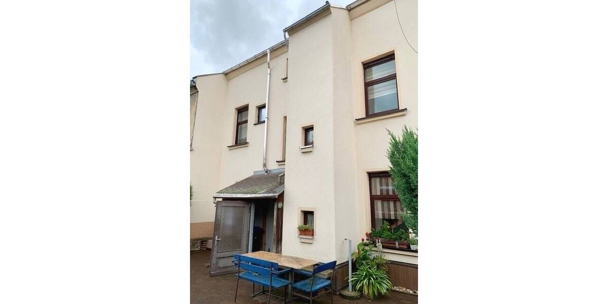 Reihenmittelhaus Netzschkau - 8 Zimmer, 176 m&sup2;, 70.000&euro; | Angebot:25741454