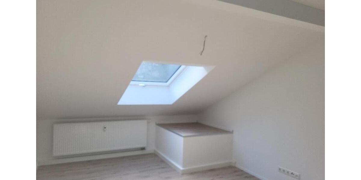 Dachgeschoßwohnung Greiz - 4 Zimmer, 107 m&sup2;, 805&euro; | Angebot:25146416