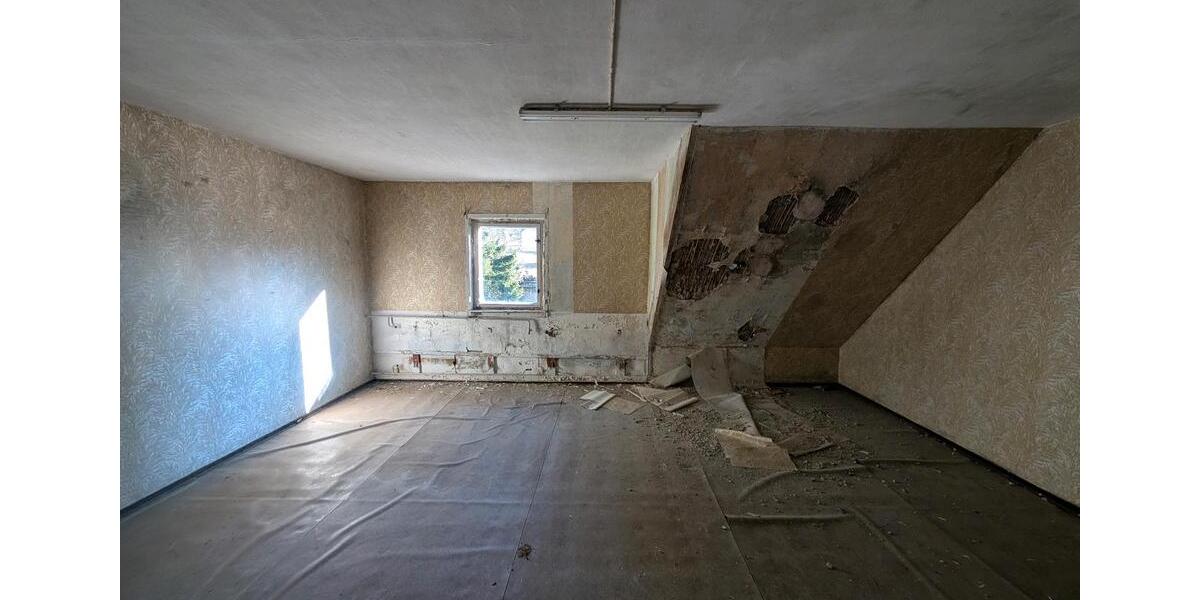 Mehrfamilienhaus, Wohnhaus Muldenhammer - 30 Zimmer, 2.400 m&sup2;, 80.000&euro; | Angebot:25879602