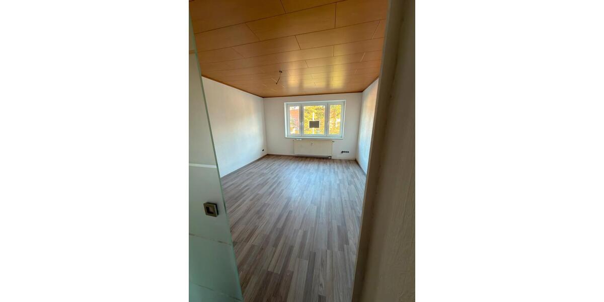 Etagenwohnung Markneukirchen - 3 Zimmer, 57 m&sup2;, 290&euro; | Angebot:25999926