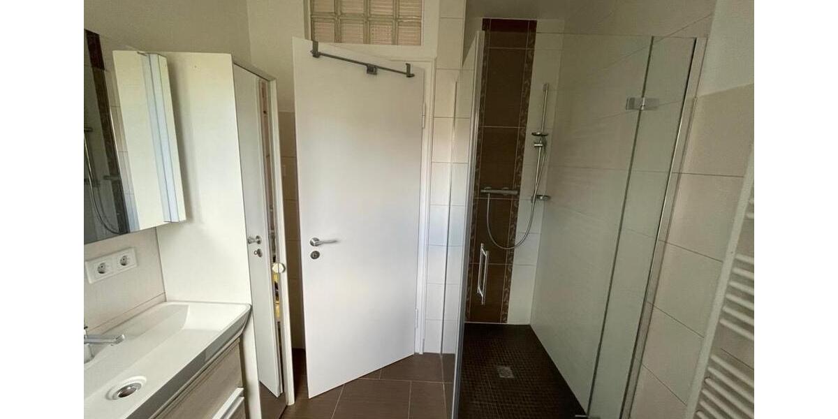 Einfamilienhaus Hof Christiansreuth - 9 Zimmer, 200 m&sup2;, 1.500&euro; | Angebot:26634673