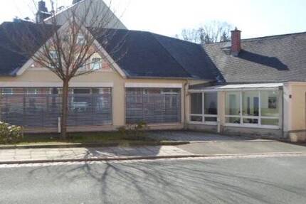 Haus Treuen - 5 Zimmer, 203 m&sup2;, 149.000&euro; | Angebot:25693218