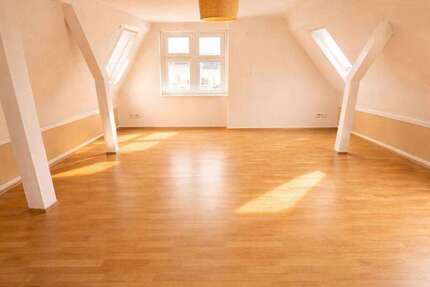 Wohnung Plauen Neundorfer Vorstadt - 3 Zimmer, 88 m&sup2;, 572&euro; | Angebot:26089290