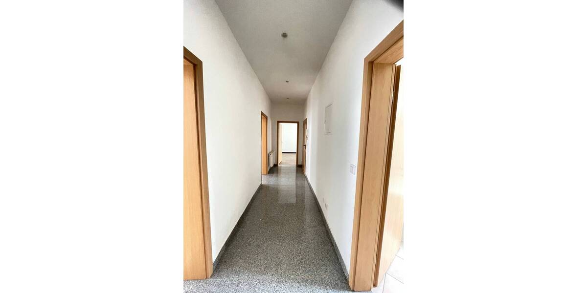 Etagenwohnung Plauen Stadtmitte - 3 Zimmer, 68 m&sup2;, 350&euro; | Angebot:25731866