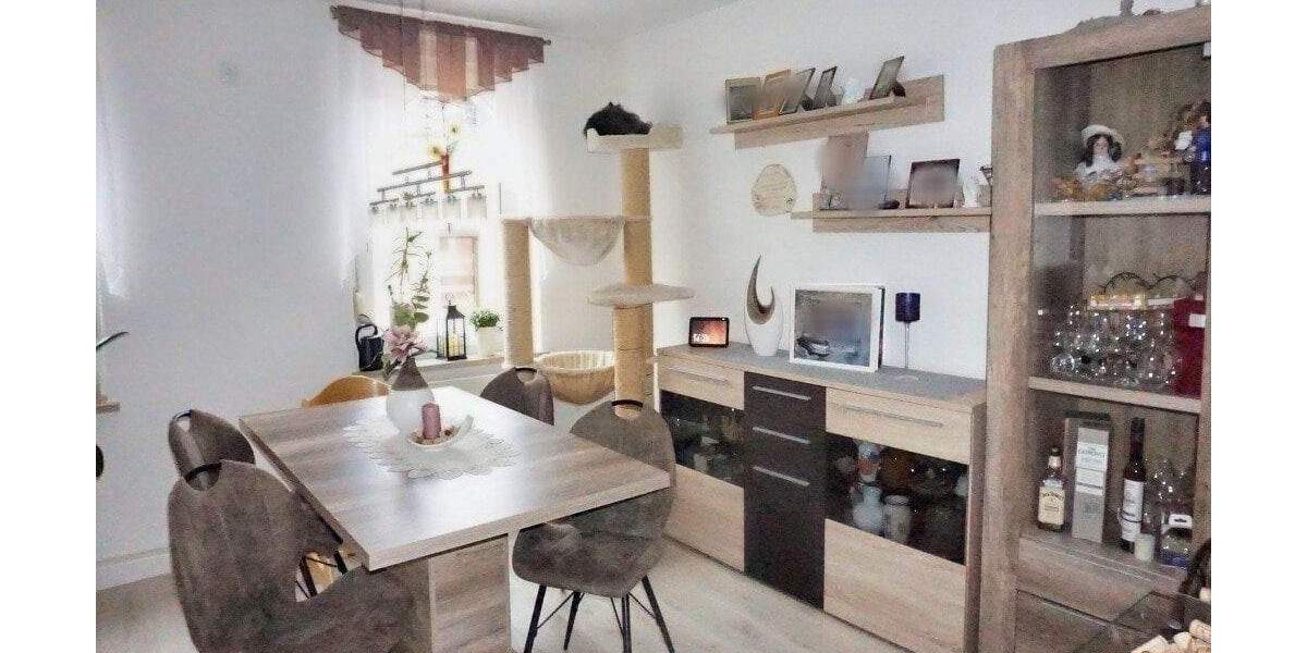 Reihenmittelhaus Oelsnitz - 5 Zimmer, 146 m&sup2;, 195.000&euro; | Angebot:25686107