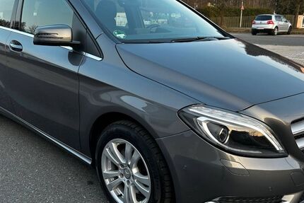 Mercedes-Benz B 180 41.600 km 15.950 &euro; Oberkotzau 95145