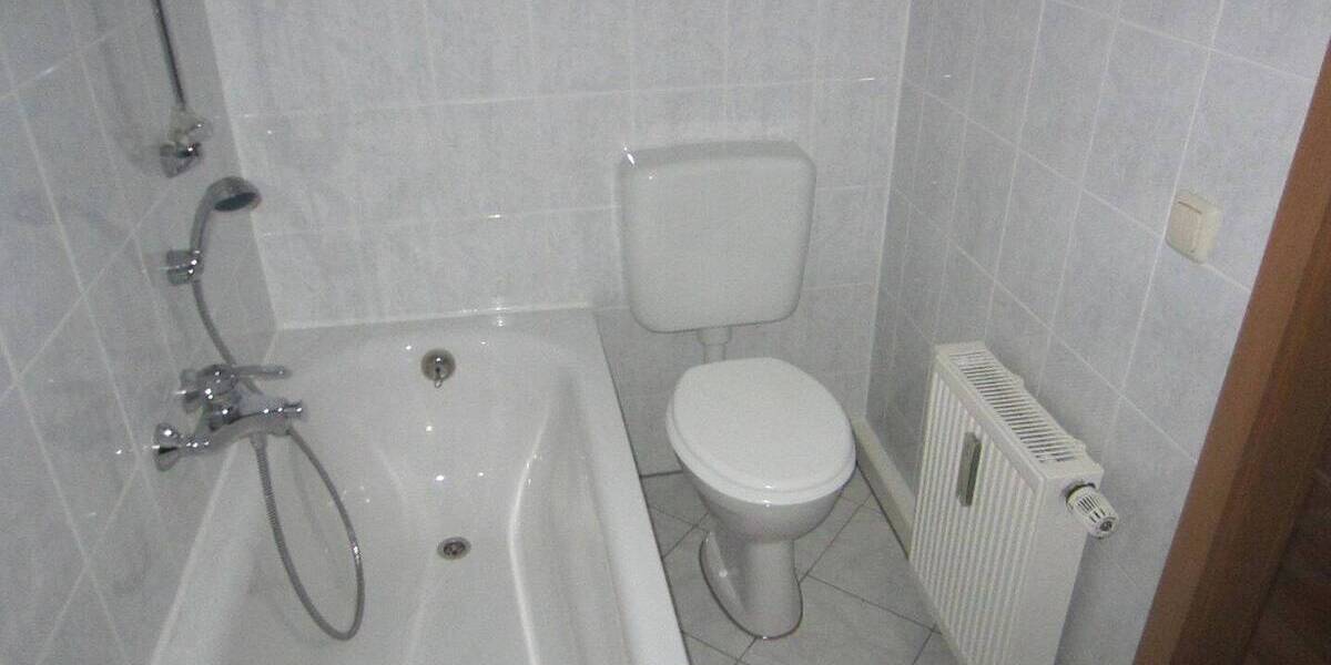 Etagenwohnung Plauen Haselbrunn - 2 Zimmer, 50 m&sup2;, 275&euro; | Angebot:25687457