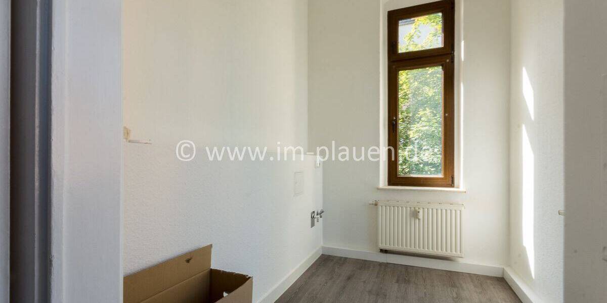 Etagenwohnung Plauen Westend - 2 Zimmer, 92 m&sup2;, 460&euro; | Angebot:25741694