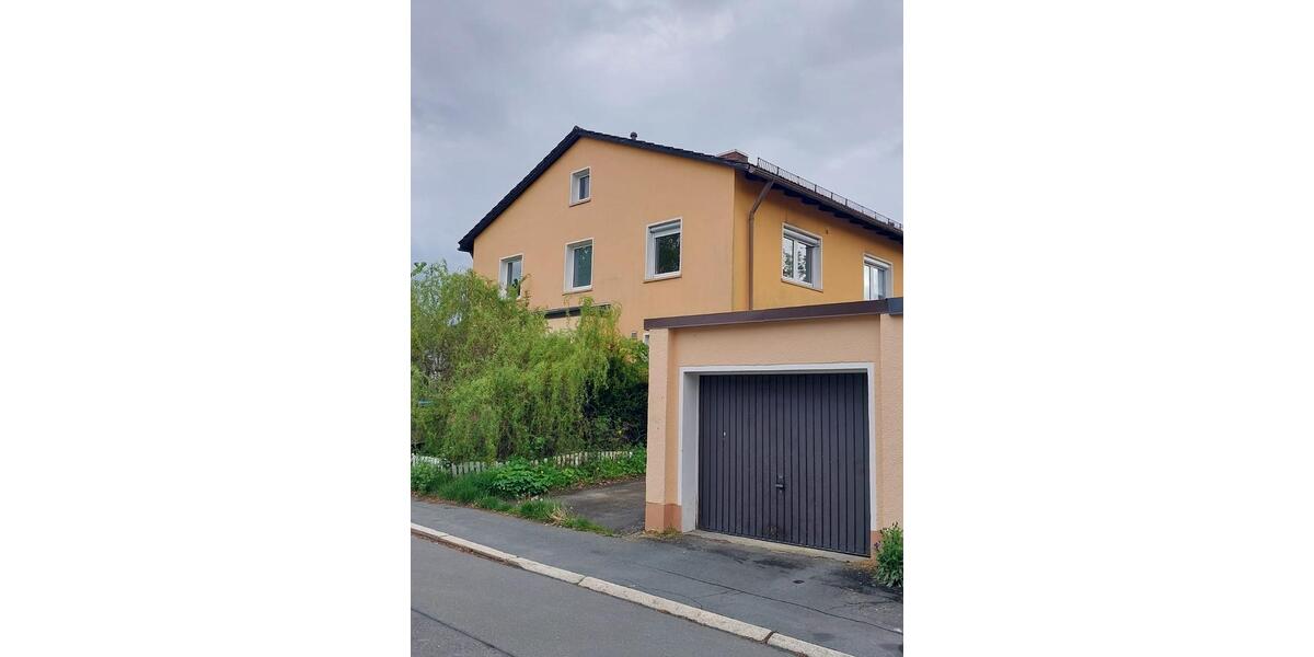 Mehrfamilienhaus, Wohnhaus Hof Christiansreuth - 7 Zimmer, 200 m&sup2;, 500.000&euro; | Angebot:26612364