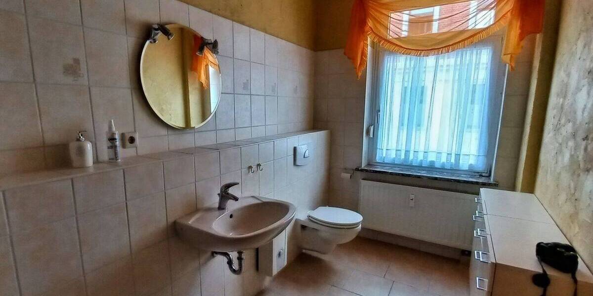 Mehrfamilienhaus, Wohnhaus Falkenstein - 1 Zimmer, 160 m&sup2;, 160.000&euro; | Angebot:25741453