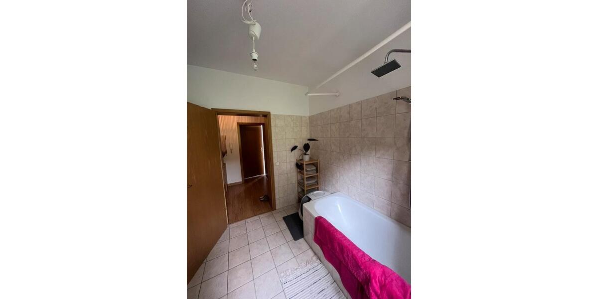 Etagenwohnung Markneukirchen - 2 Zimmer, 64 m&sup2;, 375&euro; | Angebot:24687788