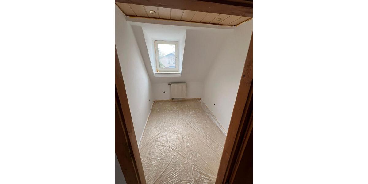 Maisonettenwohnung Oberkotzau - 7 Zimmer, 127 m&sup2;, 890&euro; | Angebot:26546252