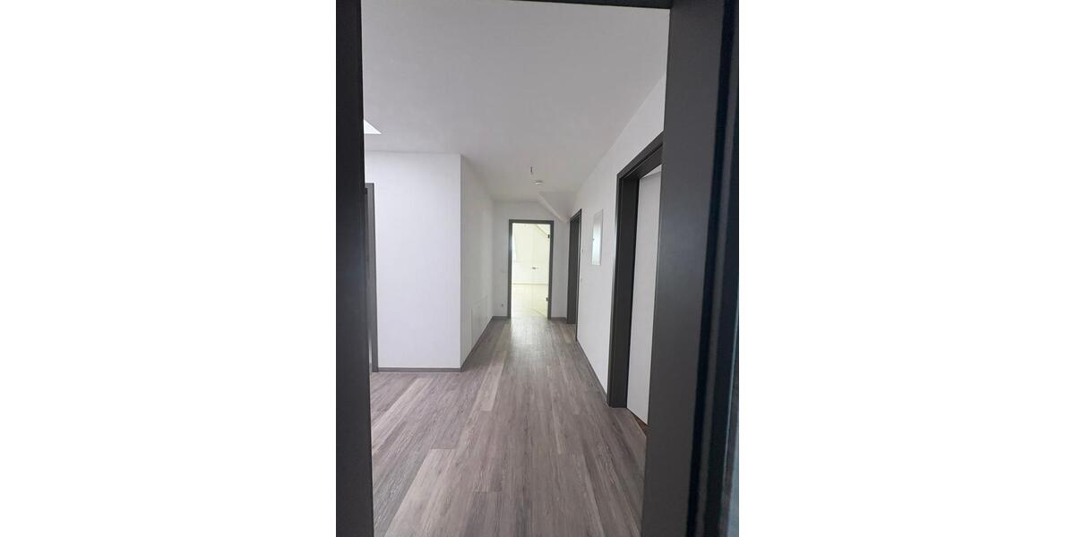 Etagenwohnung Auerbach/Vogtland Vogtland - 3 Zimmer, 102 m&sup2;, 750&euro; | Angebot:23844966