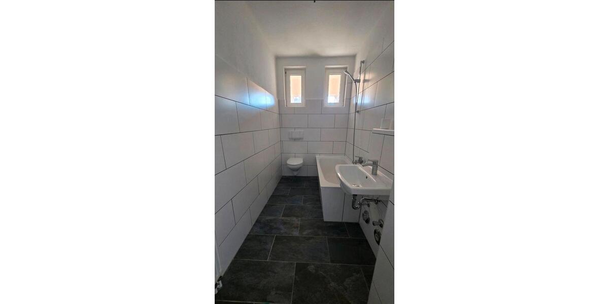 Etagenwohnung Plauen Alt Chrieschwitz - 3.5 Zimmer, 70 m&sup2;, 600&euro; | Angebot:26178174