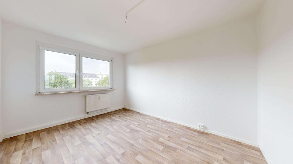 Etagenwohnung Reichenbach im Vogtland - 3 Zimmer, 71 m&sup2;, 380&euro; | Angebot:22696725