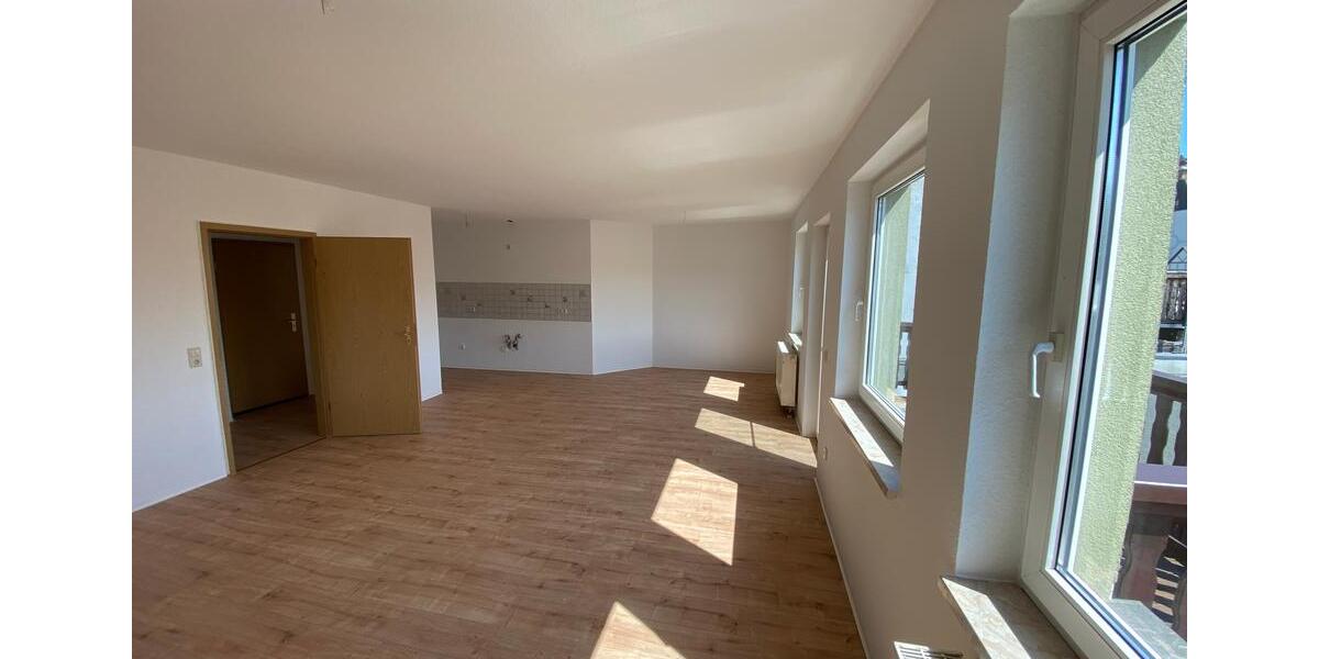 Dachgeschoßwohnung Greiz - 3 Zimmer, 107 m&sup2;, 535&euro; | Angebot:20445192