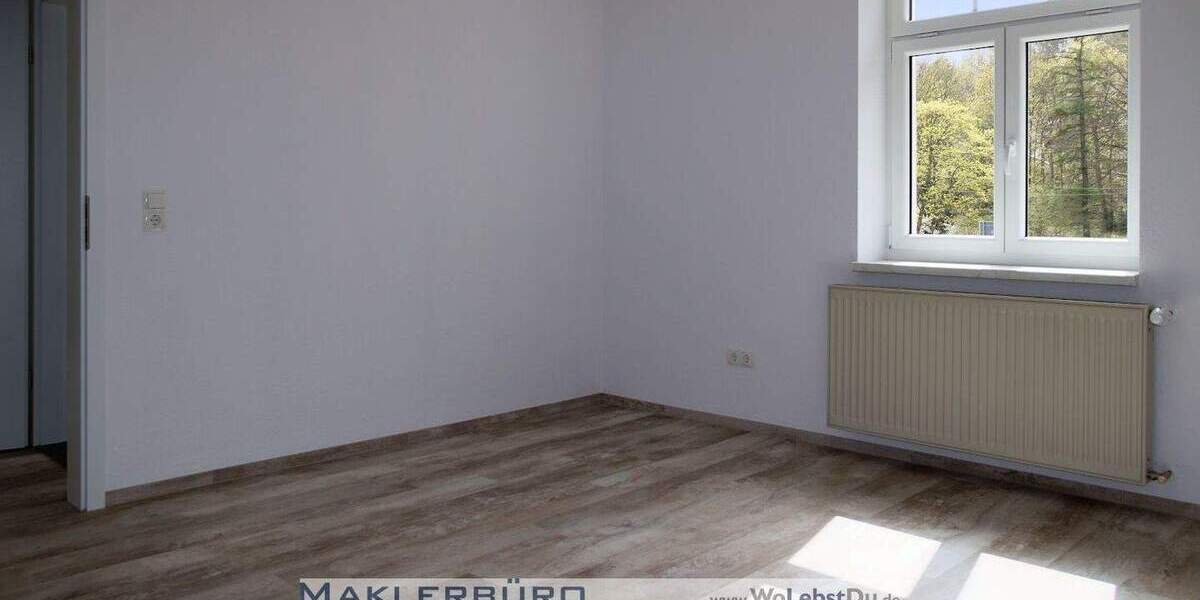 Etagenwohnung Greiz - 3 Zimmer, 82 m&sup2;, 599&euro; | Angebot:25678434