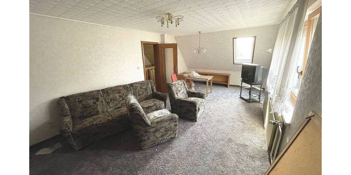 Einfamilienhaus Rodewisch - 5 Zimmer, 150 m&sup2;, 85.000&euro; | Angebot:25662568