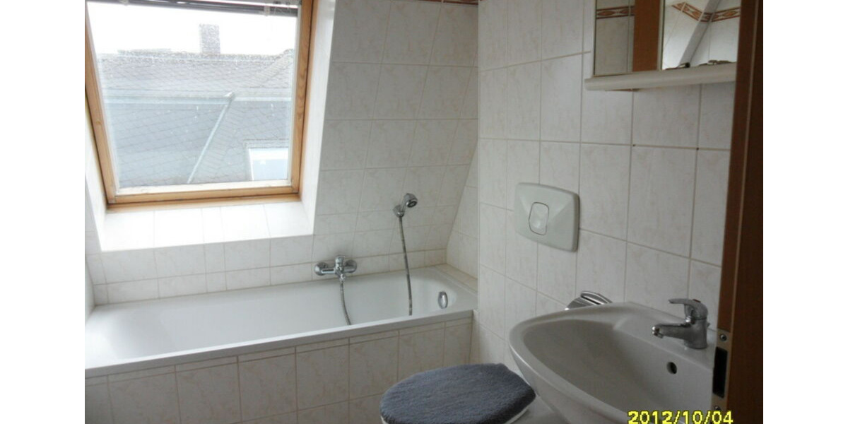 Dachgeschoßwohnung Plauen - 3 Zimmer, 72 m&sup2;, 290&euro; | Angebot:25871919