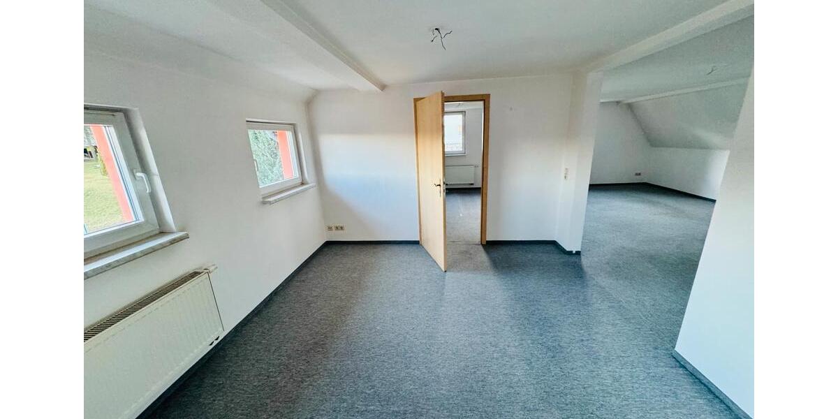 Etagenwohnung Auerbach/Vogtland Vogtland - 4 Zimmer, 99 m&sup2;, 650&euro; | Angebot:24901875