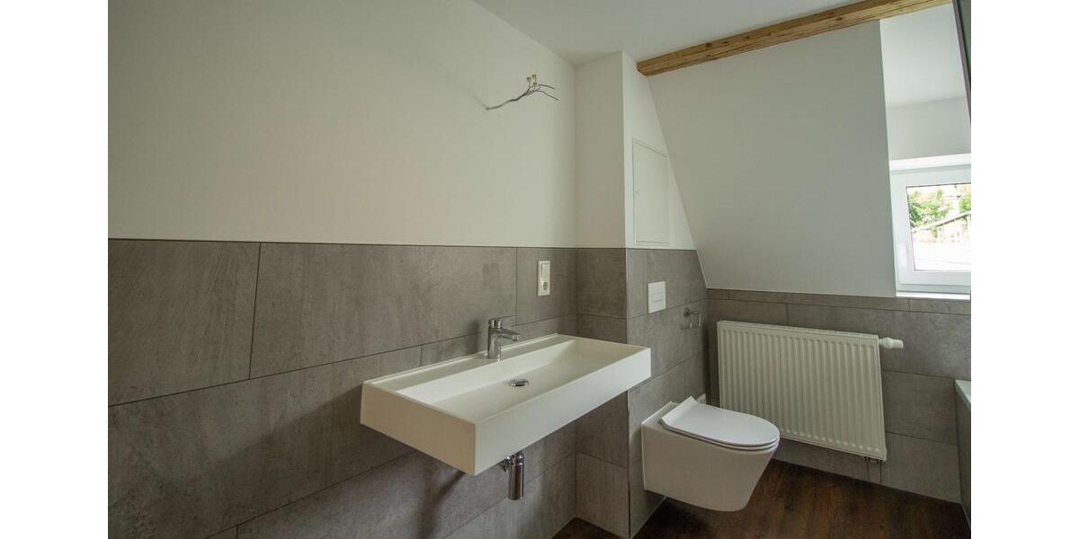 Etagenwohnung Rodewisch - 4 Zimmer, 98 m&sup2;, 910&euro; | Angebot:25626384