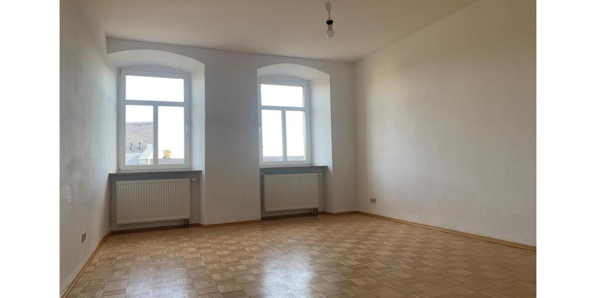 Etagenwohnung Hof Altstadt - 3 Zimmer, 127 m&sup2;, 850&euro; | Angebot:20834619
