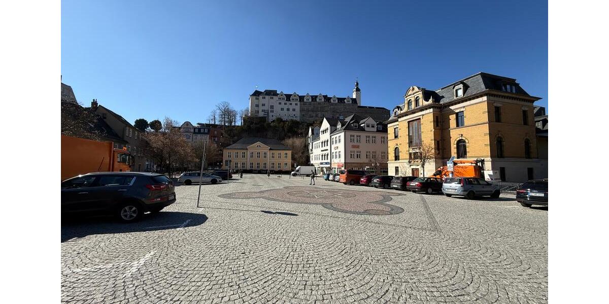 Etagenwohnung Greiz - 4 Zimmer, 104 m&sup2;, 570&euro; | Angebot:25382508