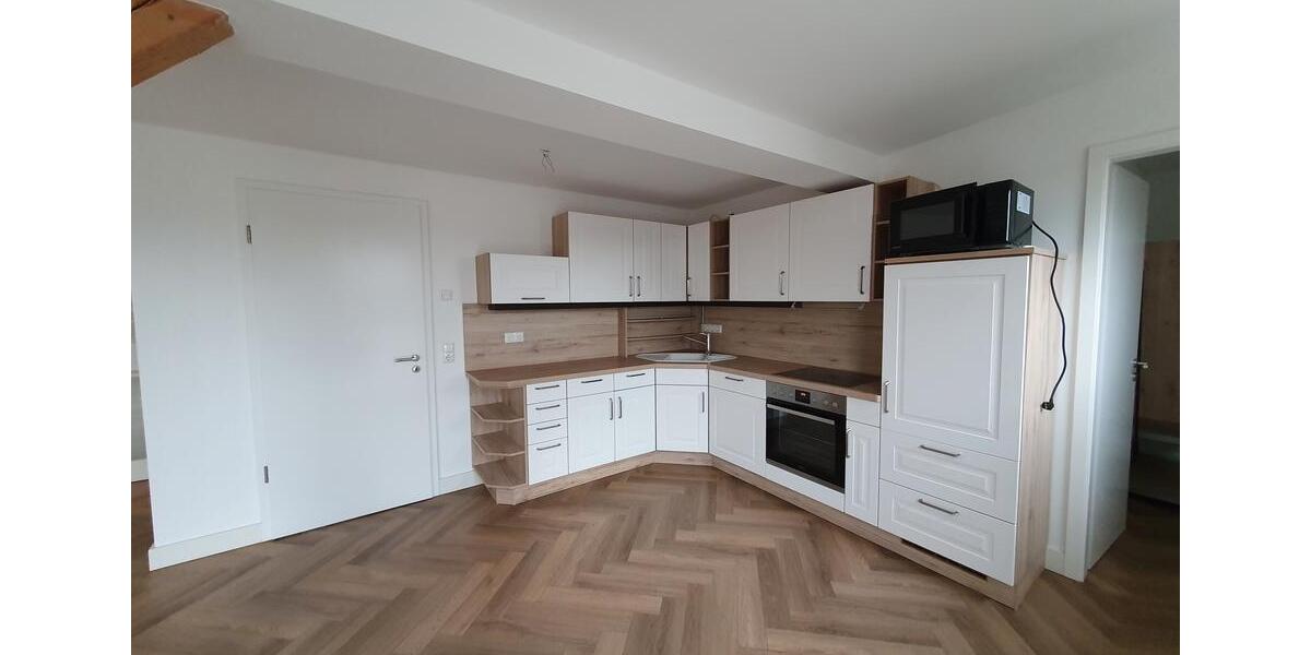 Etagenwohnung Plauen - 5 Zimmer, 163 m&sup2;, 1.250&euro; | Angebot:23390857