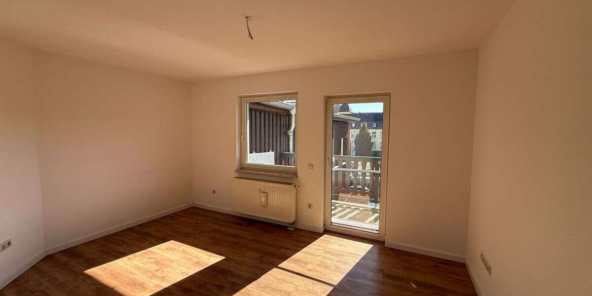 Etagenwohnung Greiz Irchwitz - 2 Zimmer, 60 m&sup2;, 318&euro; | Angebot:26075665