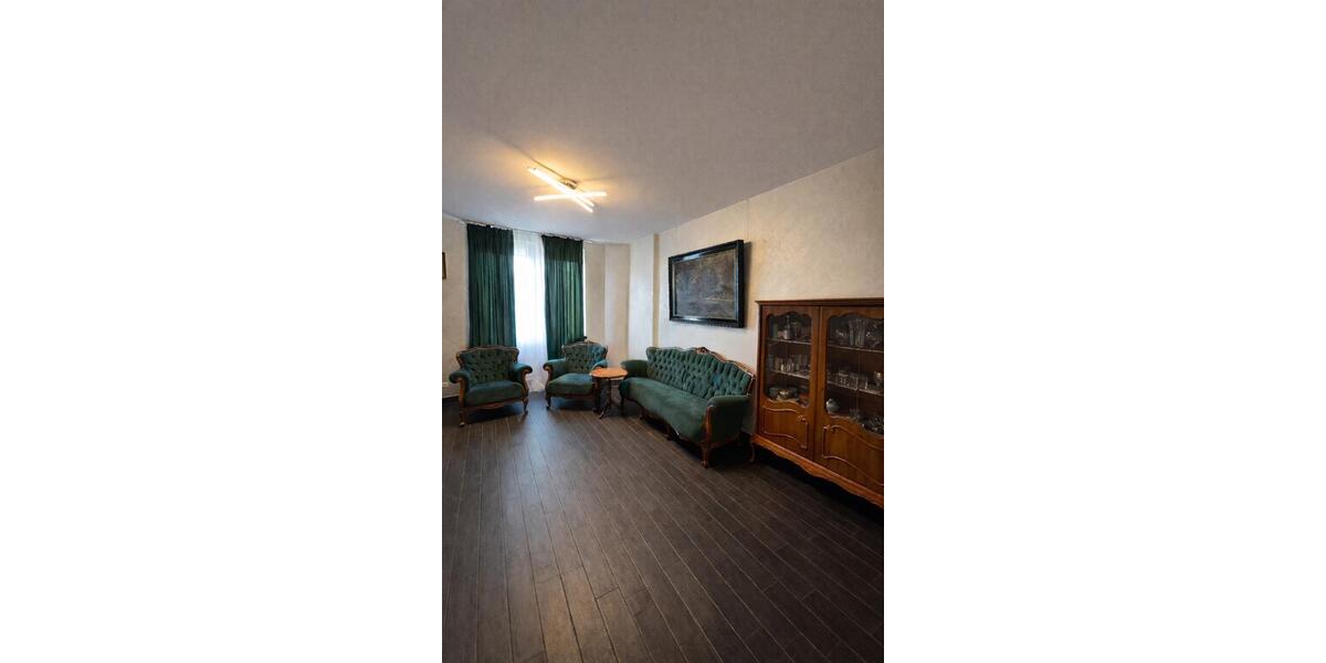 Dachgeschoßwohnung Plauen Altstadt - 5 Zimmer, 130 m&sup2;, 1.000&euro; | Angebot:25999918