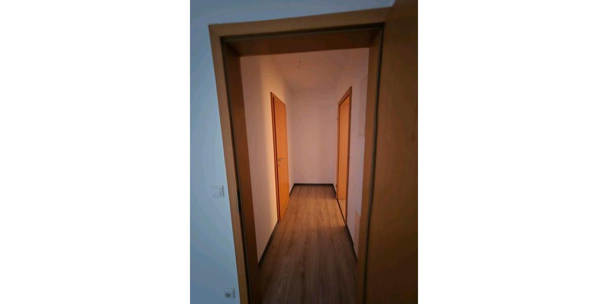 Etagenwohnung Netzschkau - 2 Zimmer, 68 m&sup2;, 450&euro; | Angebot:25959636