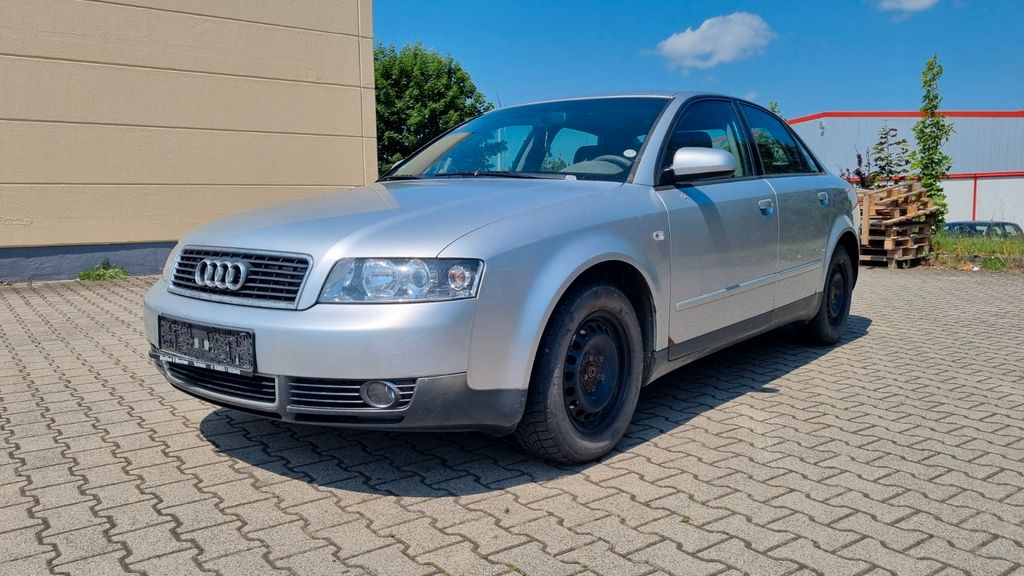 Audi A4 173.824 km 899 &euro; Tanna 07922