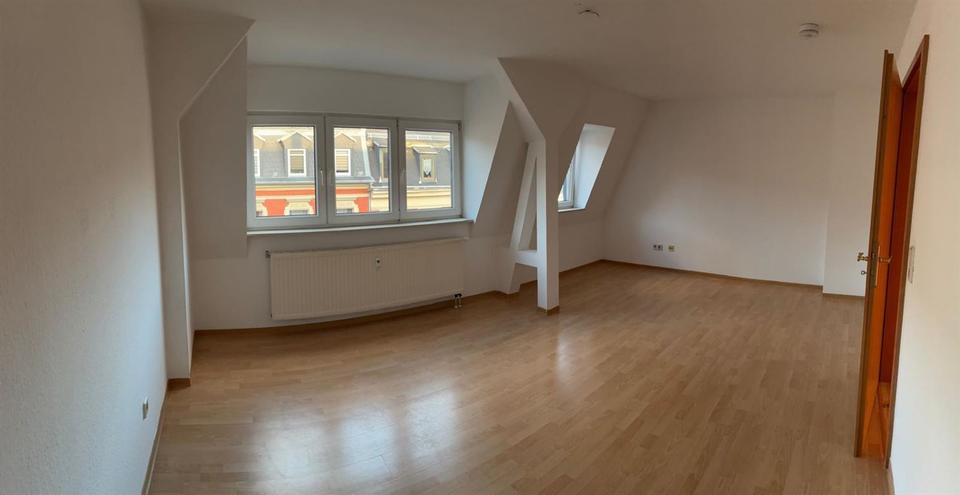 Dachgeschoßwohnung Plauen Bahnhofsvorstadt - 3 Zimmer, 77 m&sup2;, 382&euro; | Angebot:23032907