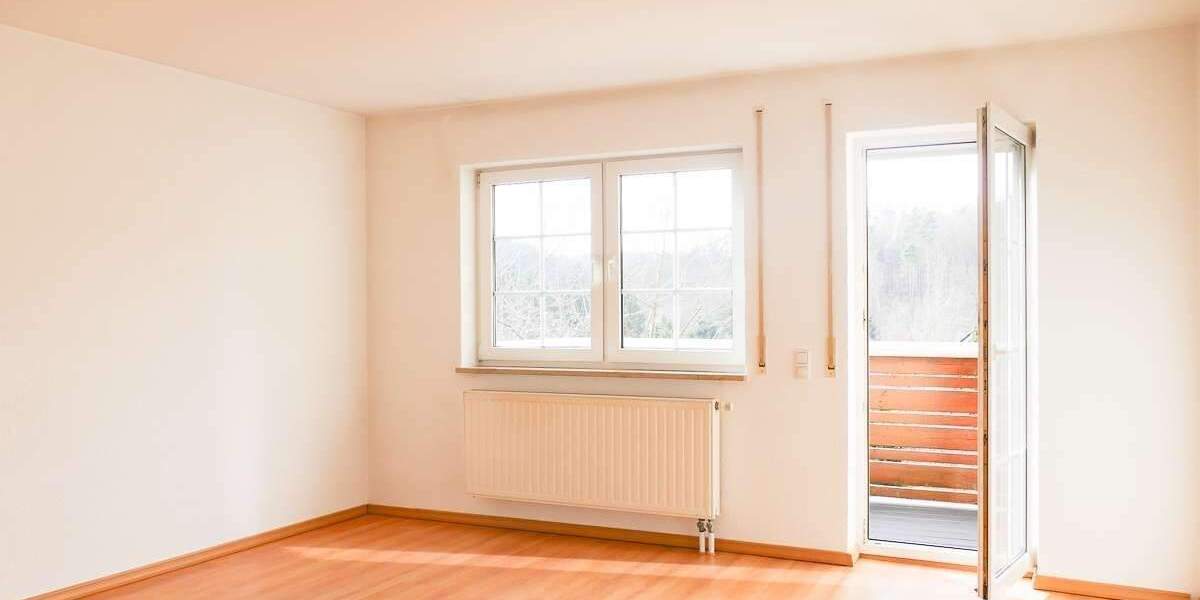 Etagenwohnung Greiz Neumühle - 3 Zimmer, 77 m&sup2;, 83.000&euro; | Angebot:25729332