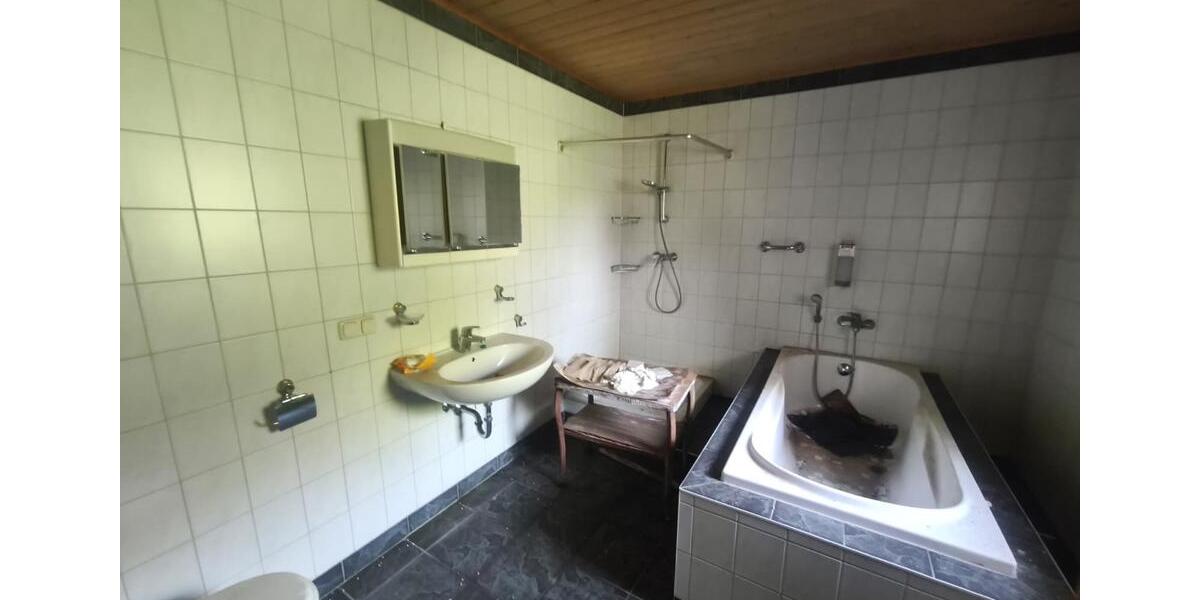 Einfamilienhaus Oberkotzau - 10 Zimmer, 200 m&sup2;, 1.000&euro; | Angebot:26447230